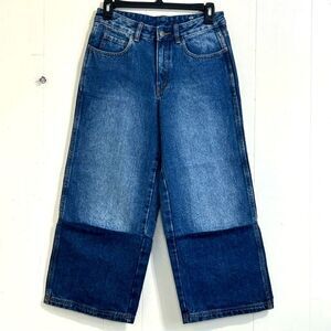 Robert Rodriguez Jeans Size 24 Denim Two Tone Blue Gaucho Cropped Jeans Size 24.